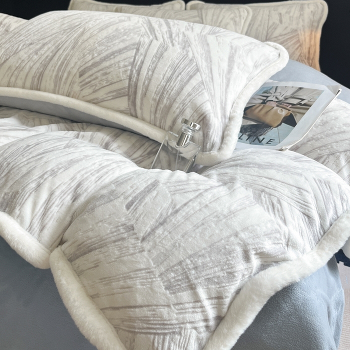 91家纺网 家纺一手货源 找家纺 极简 2025新款立体雕花牛奶绒四件套系列 伊莎-灰