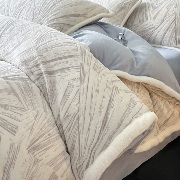 91家纺网 家纺一手货源 找家纺 极简 2025新款立体雕花牛奶绒四件套系列 伊莎-灰