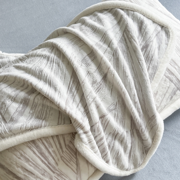 91家纺网 家纺一手货源 找家纺 极简 2025新款立体雕花牛奶绒四件套系列 伊莎-灰