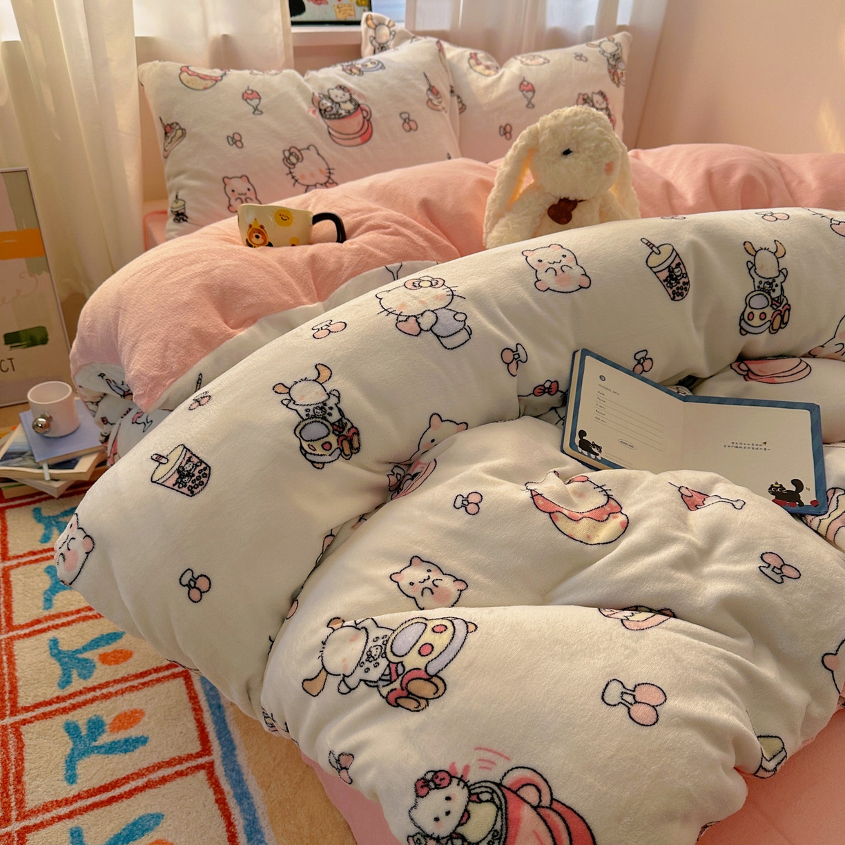 91家纺网 家纺一手货源 找家纺 小叮当家纺仓储工厂店 买家秀 爆款花型2025新款小清新180克跑量款牛奶绒单被套 被套单件 甜心小猫