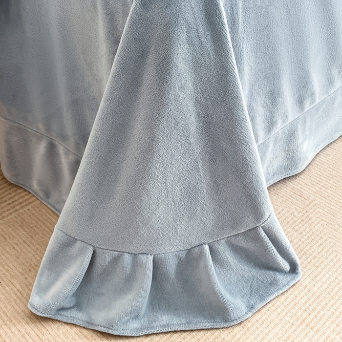 91家纺网 家纺一手货源 找家纺 极简 2025新款立体雕花牛奶绒四件套系列 伊莎-蓝