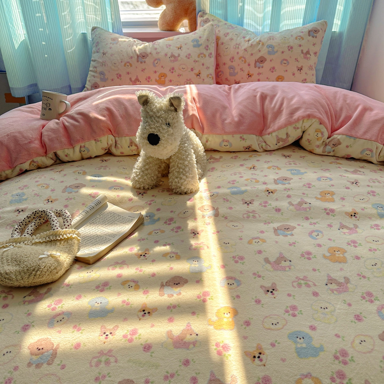 91家纺网 家纺一手货源 找家纺 小叮当家纺仓储工厂店 买家秀 爆款花型2025新款小清新180克跑量款牛奶绒单被套 被套单件 小狗乐园