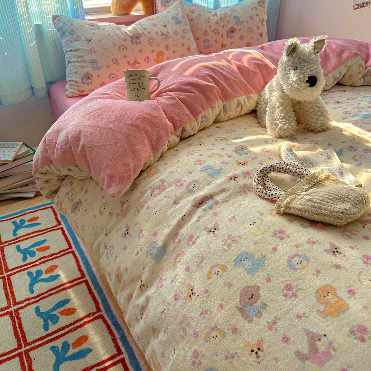 91家纺网 家纺一手货源 找家纺 小叮当家纺仓储工厂店 买家秀 爆款花型2025新款小清新180克跑量款牛奶绒单被套 被套单件 小狗乐园