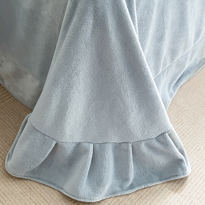 91家纺网 家纺一手货源 找家纺 极简 2025新款立体雕花牛奶绒四件套系列 佐伊-蓝