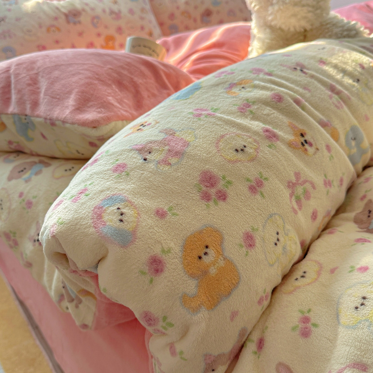 91家纺网 家纺一手货源 找家纺 小叮当家纺仓储工厂店 买家秀 爆款花型2025新款小清新180克跑量款牛奶绒单被套 被套单件 小狗乐园