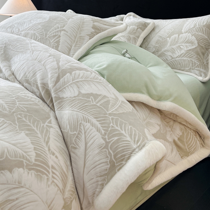 91家纺网 家纺一手货源 找家纺 极简 2025新款立体雕花牛奶绒四件套系列 佐伊-绿