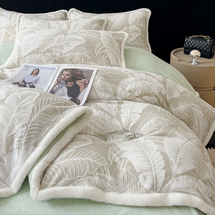 91家纺网 家纺一手货源 找家纺 极简 2025新款立体雕花牛奶绒四件套系列 佐伊-绿