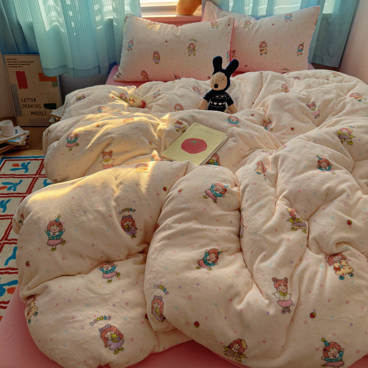 91家纺网 家纺一手货源 找家纺 小叮当家纺仓储工厂店 买家秀 爆款花型2025新款小清新180克跑量款牛奶绒三件套四件套 彩色星梦