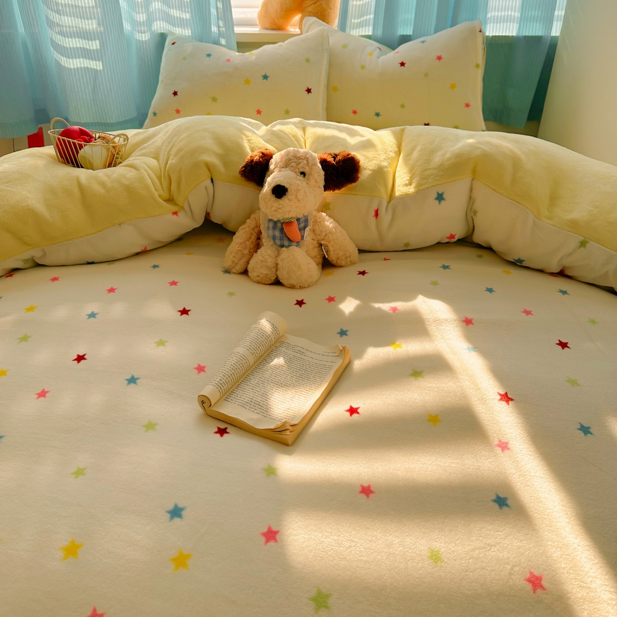 91家纺网 家纺一手货源 找家纺 小叮当家纺仓储工厂店 买家秀 爆款花型2025新款小清新180克跑量款牛奶绒三件套四件套 彩色星星