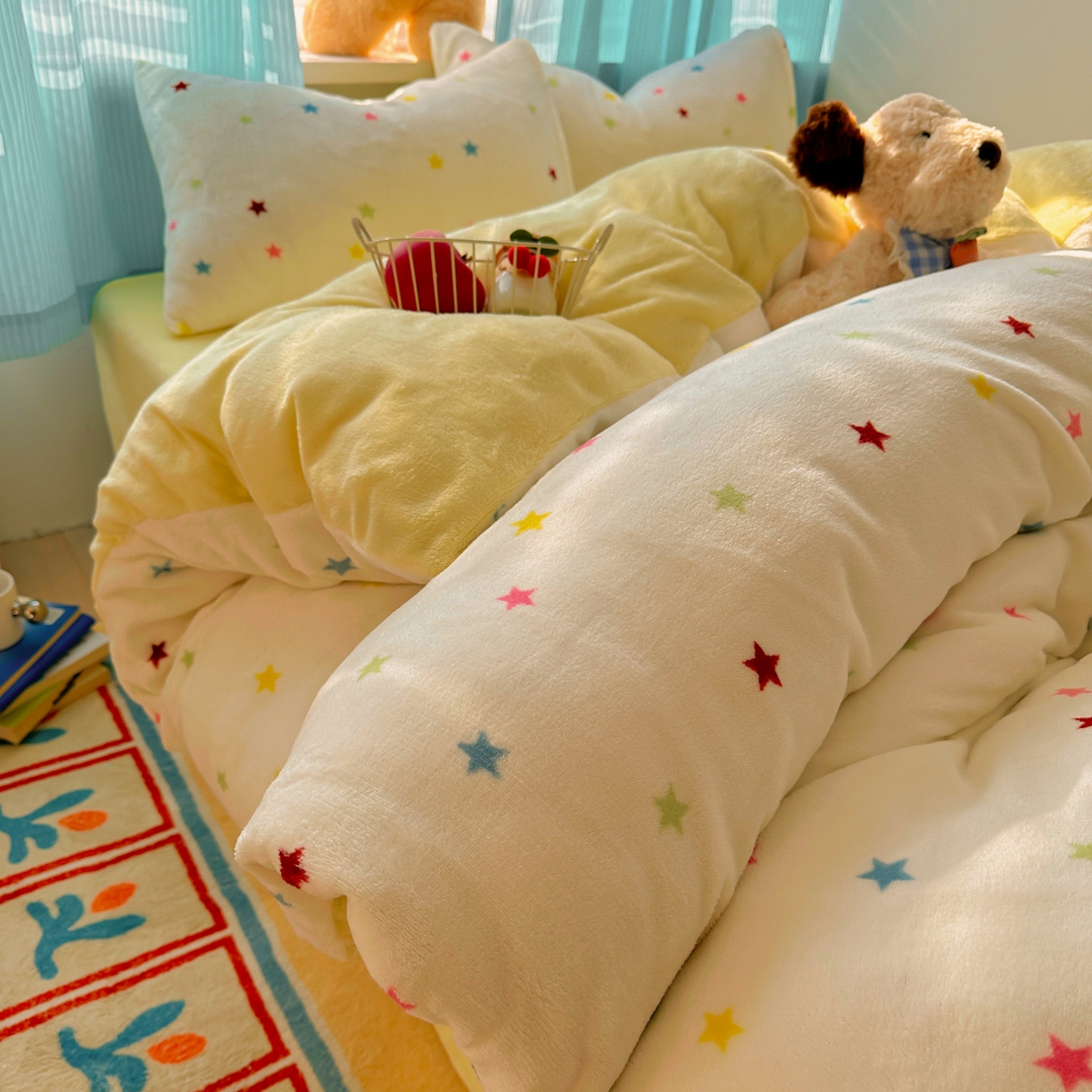 91家纺网 家纺一手货源 找家纺 小叮当家纺仓储工厂店 买家秀 爆款花型2025新款小清新180克跑量款牛奶绒三件套四件套 彩色星星