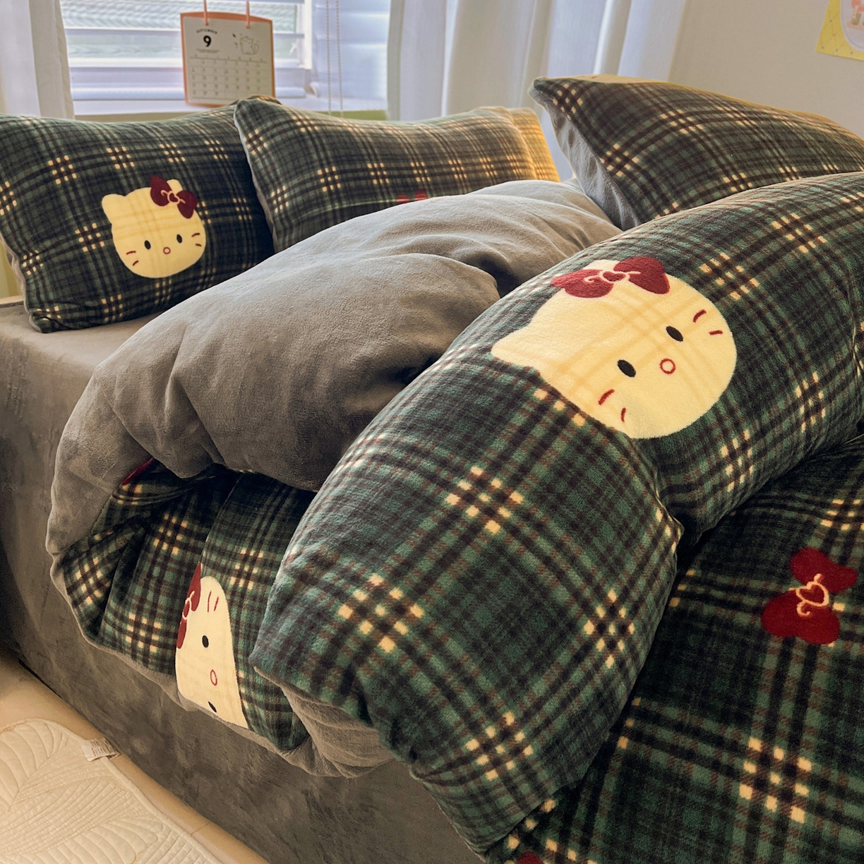 91家纺网 家纺一手货源 找家纺 小叮当家纺仓储工厂店 买家秀 爆款花型2025新款小清新180克跑量款牛奶绒三件套四件套 格调凯特