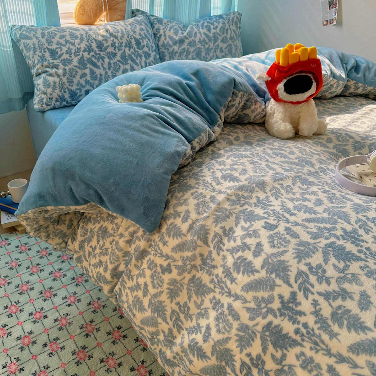 91家纺网 家纺一手货源 找家纺 小叮当家纺仓储工厂店 买家秀 爆款花型2025新款小清新180克跑量款牛奶绒三件套四件套 花枝恋蝶