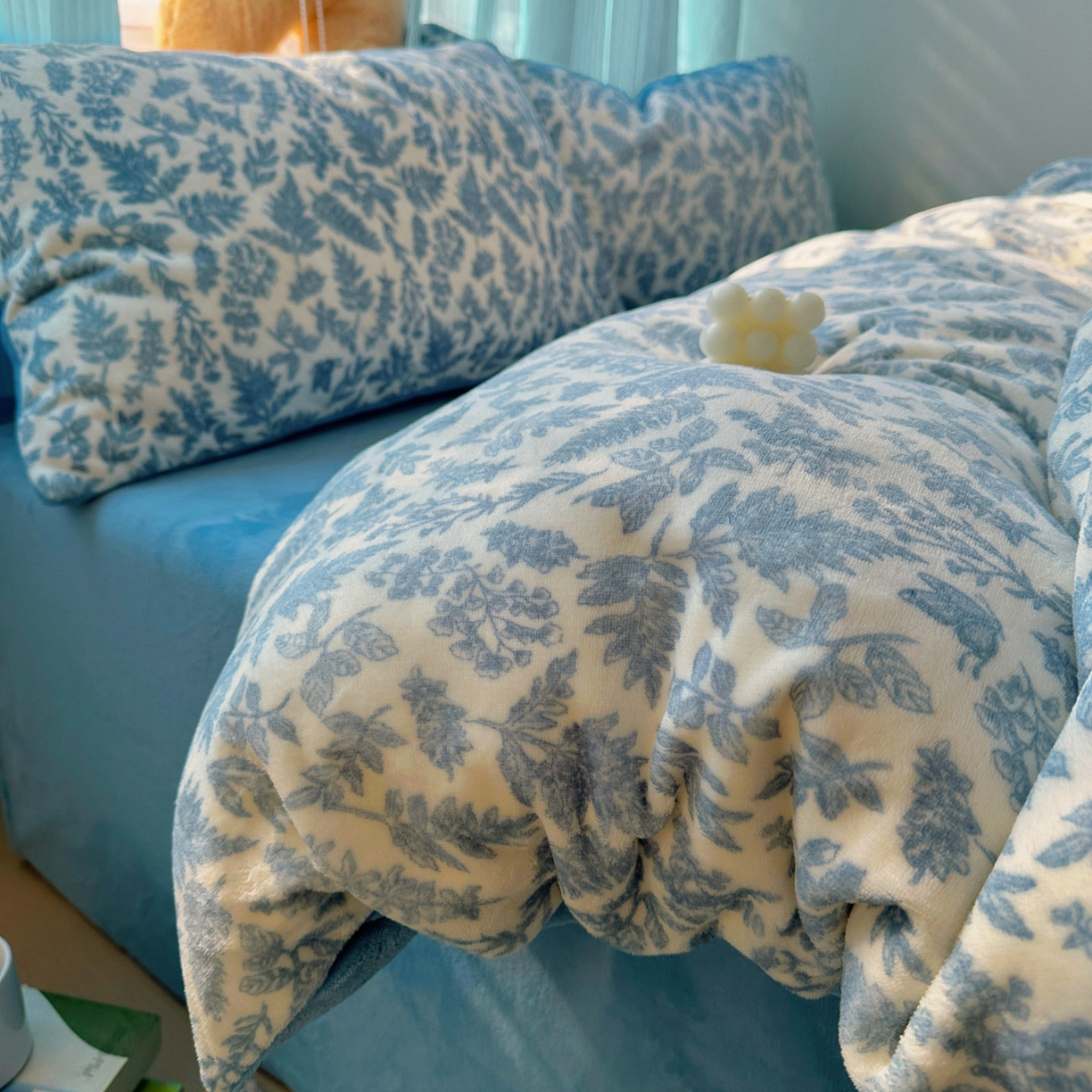 91家纺网 家纺一手货源 找家纺 小叮当家纺仓储工厂店 买家秀 爆款花型2025新款小清新180克跑量款牛奶绒三件套四件套 花枝恋蝶