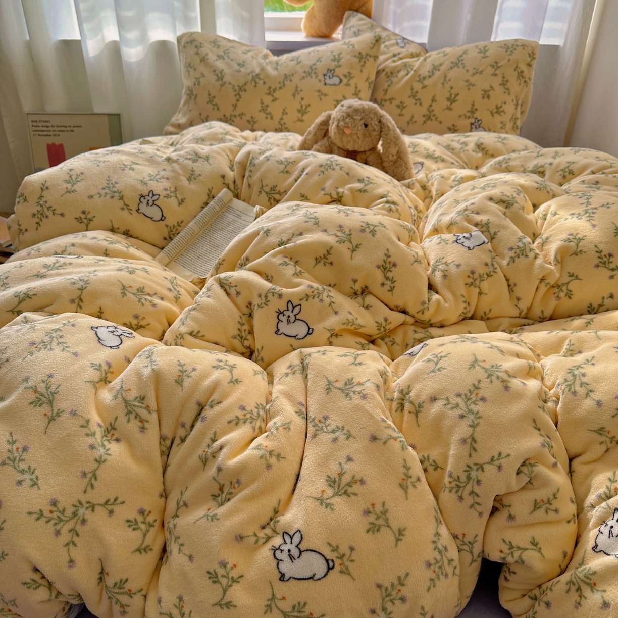 91家纺网 家纺一手货源 找家纺 小叮当家纺仓储工厂店 买家秀 爆款花型2025新款小清新180克跑量款牛奶绒三件套四件套 花枝小兔