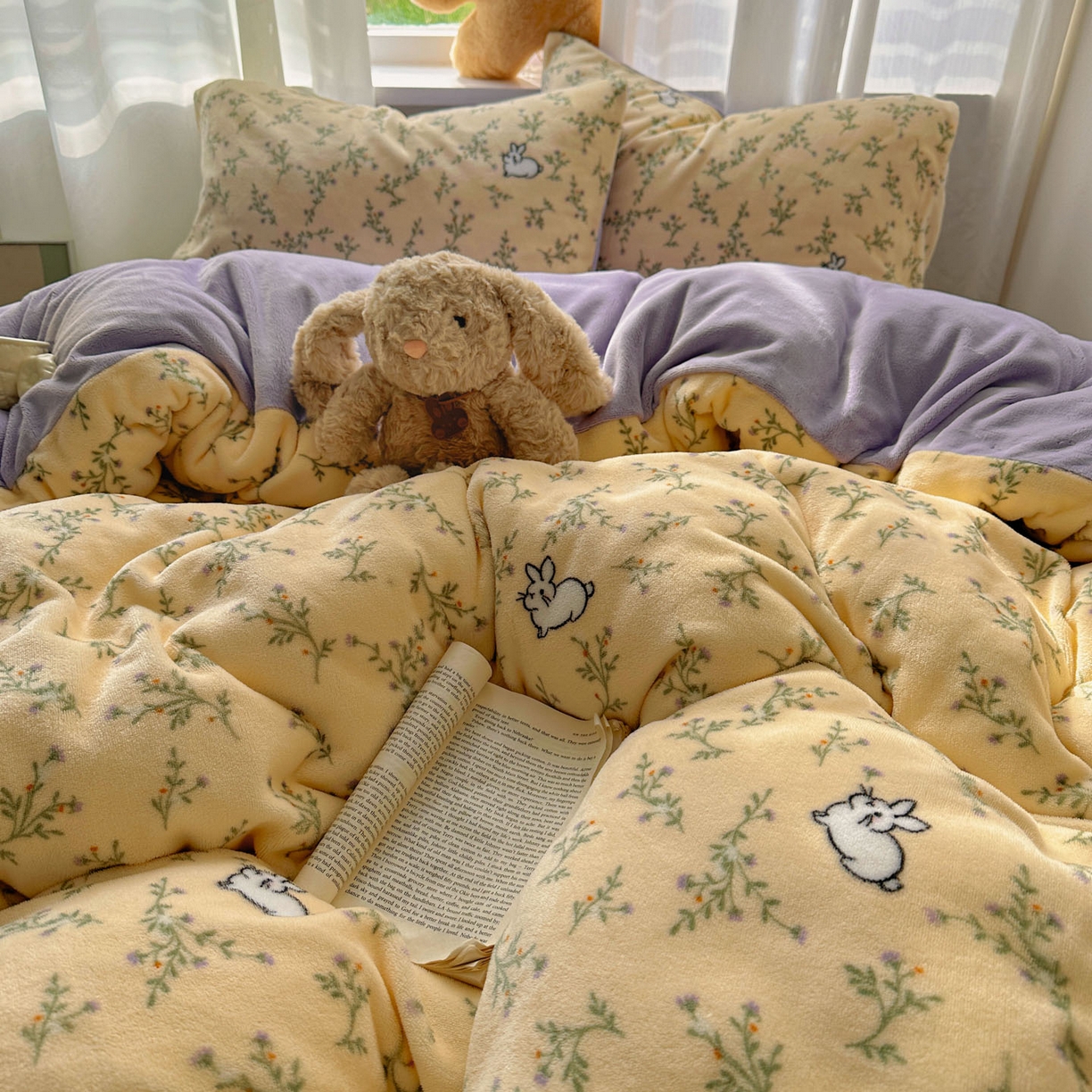 91家纺网 家纺一手货源 找家纺 小叮当家纺仓储工厂店 买家秀 爆款花型2025新款小清新180克跑量款牛奶绒三件套四件套 花枝小兔