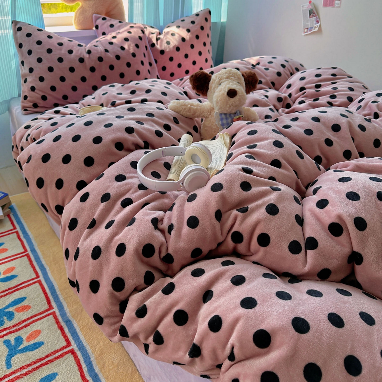 91家纺网 家纺一手货源 找家纺 小叮当家纺仓储工厂店 买家秀 爆款花型2025新款小清新180克跑量款牛奶绒三件套四件套 奶茶珍珠紫