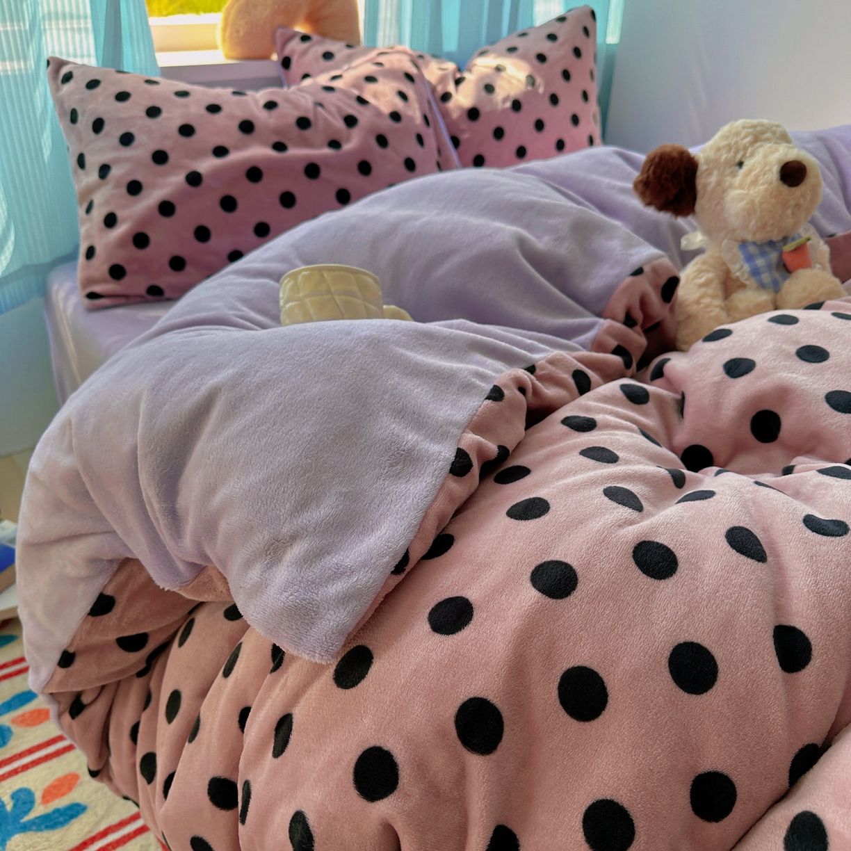 91家纺网 家纺一手货源 找家纺 小叮当家纺仓储工厂店 买家秀 爆款花型2025新款小清新180克跑量款牛奶绒三件套四件套 奶茶珍珠紫