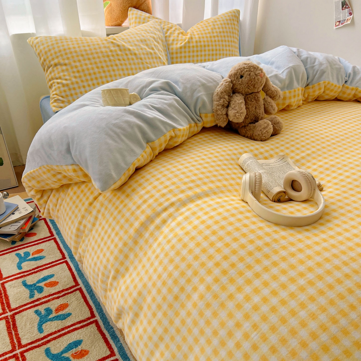 91家纺网 家纺一手货源 找家纺 小叮当家纺仓储工厂店 买家秀 爆款花型2025新款小清新180克跑量款牛奶绒三件套四件套 浅蓝黄格