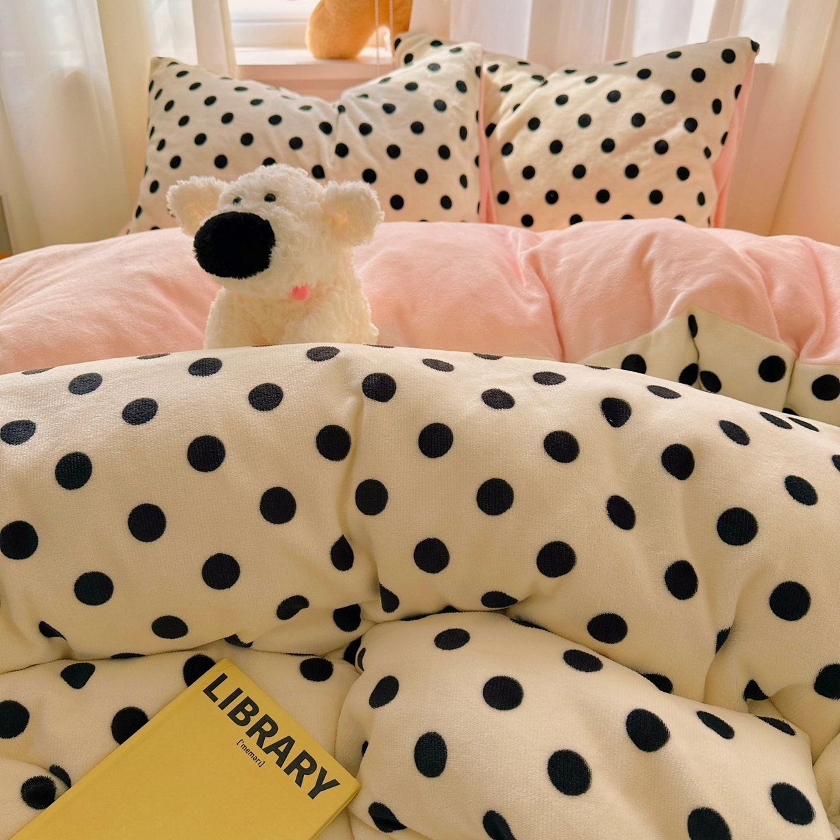 91家纺网 家纺一手货源 找家纺 小叮当家纺仓储工厂店 买家秀 爆款花型2025新款小清新180克跑量款牛奶绒三件套四件套 少女珍珠茶