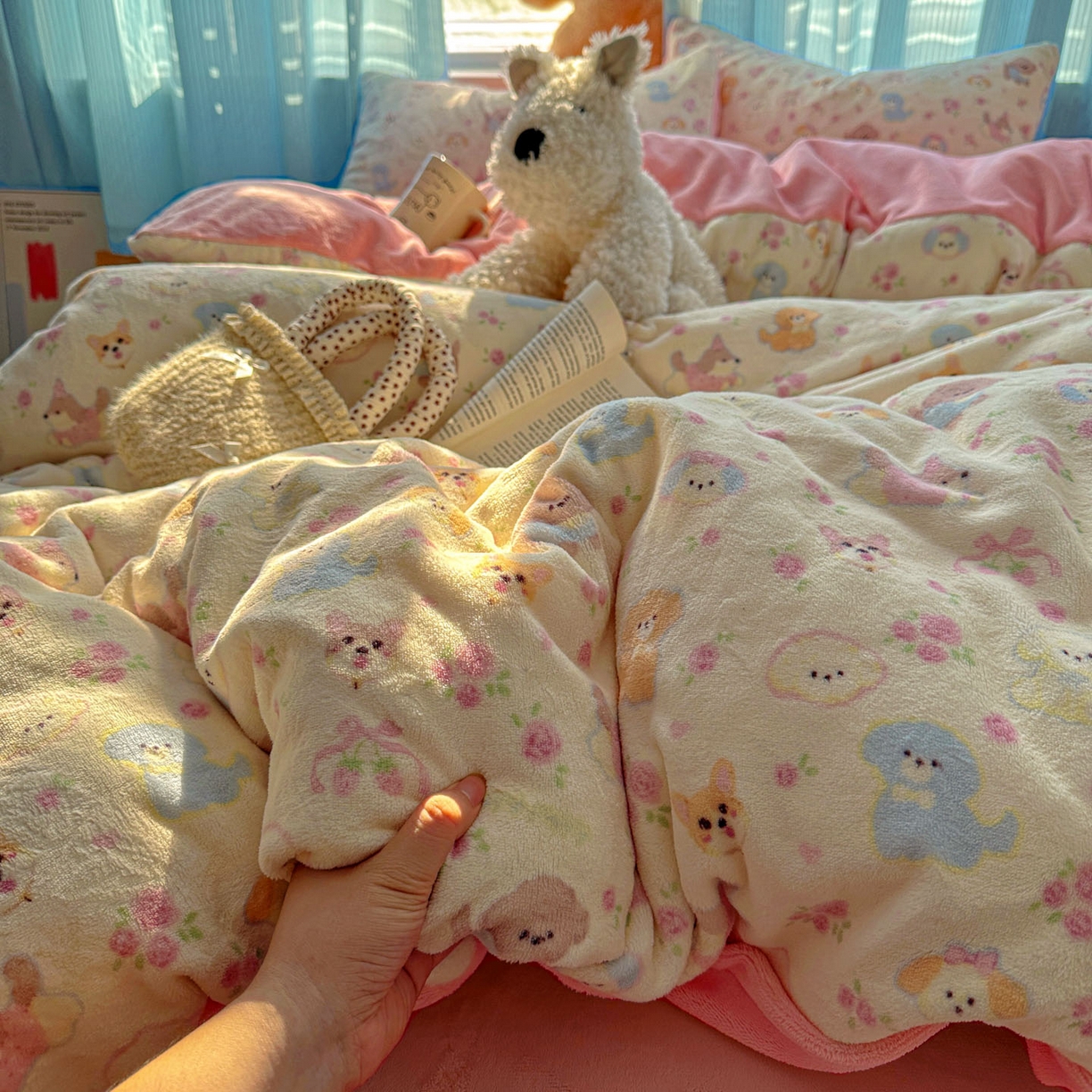 91家纺网 家纺一手货源 找家纺 小叮当家纺仓储工厂店 买家秀 爆款花型2025新款小清新180克跑量款牛奶绒三件套四件套 小狗乐园