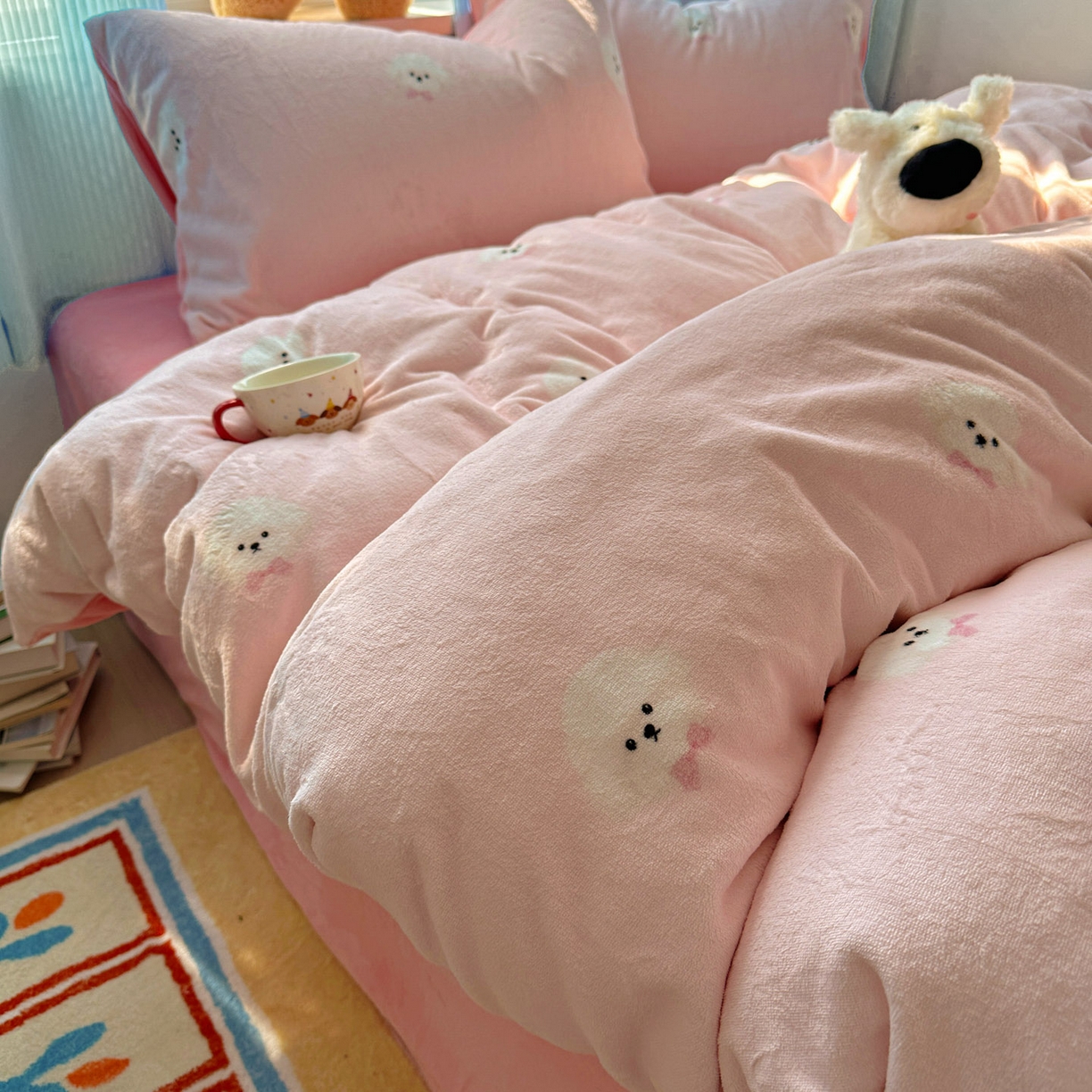 91家纺网 家纺一手货源 找家纺 小叮当家纺仓储工厂店 买家秀 爆款花型2025新款小清新180克跑量款牛奶绒三件套四件套 小奶狗-粉