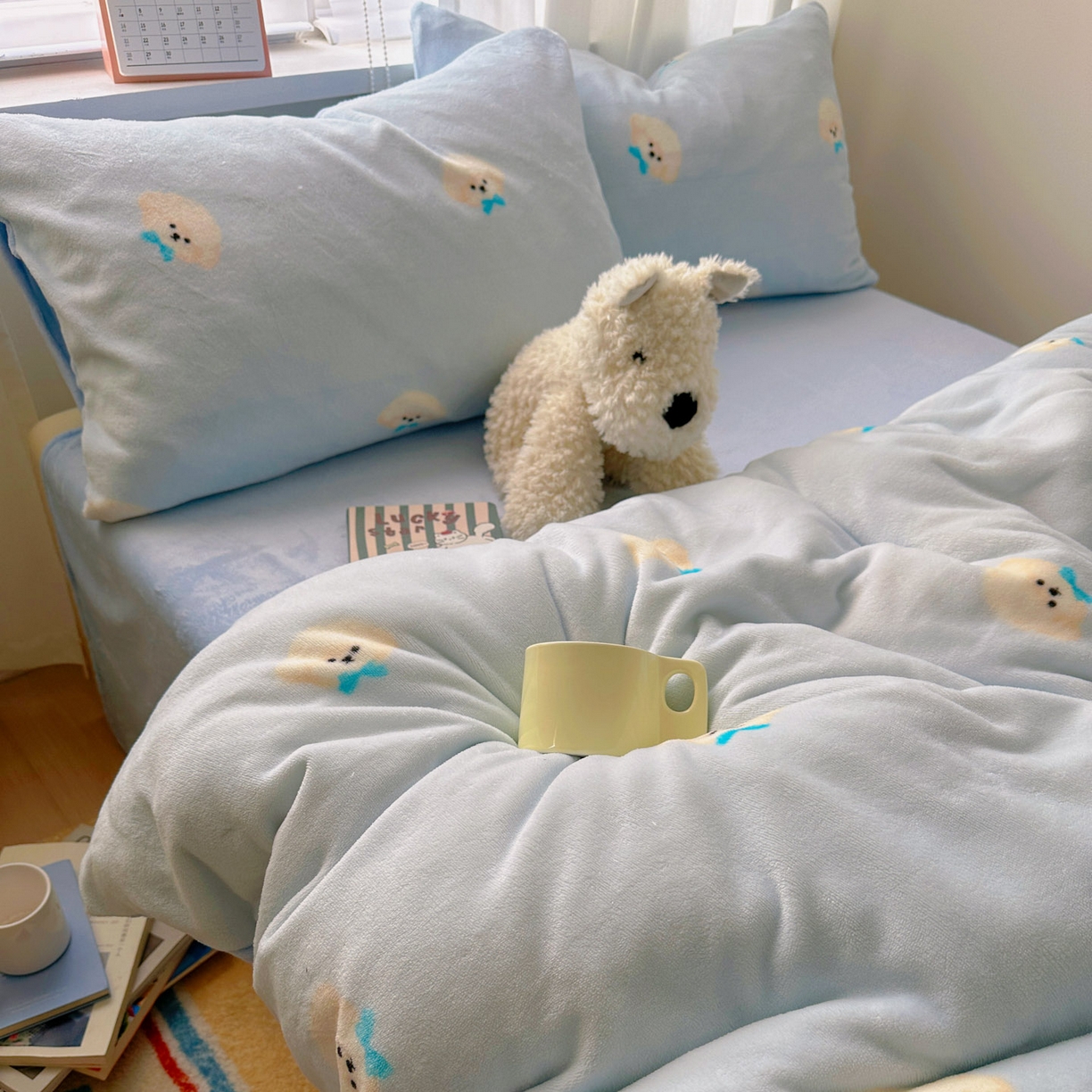 91家纺网 家纺一手货源 找家纺 小叮当家纺仓储工厂店 买家秀 爆款花型2025新款小清新180克跑量款牛奶绒三件套四件套 小奶狗蓝