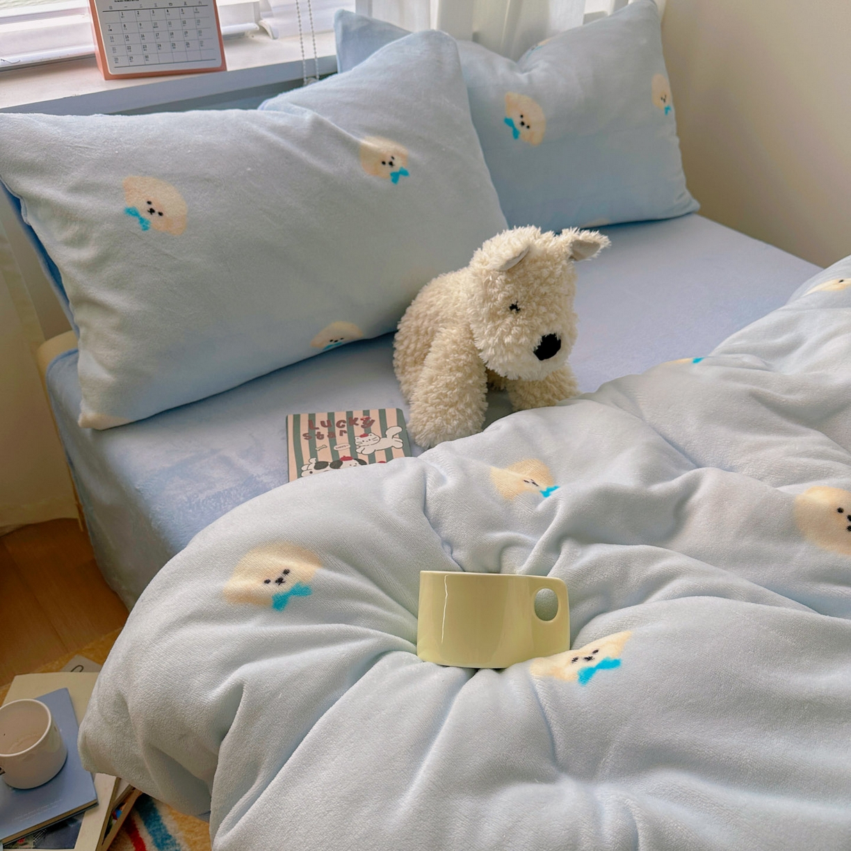 91家纺网 家纺一手货源 找家纺 小叮当家纺仓储工厂店 买家秀 爆款花型2025新款小清新180克跑量款牛奶绒三件套四件套 小奶狗蓝