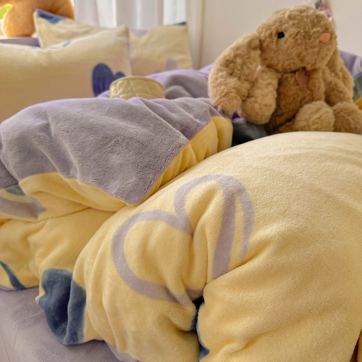 91家纺网 家纺一手货源 找家纺 小叮当家纺仓储工厂店 买家秀 爆款花型2025新款小清新180克跑量款牛奶绒三件套四件套 笑脸相迎