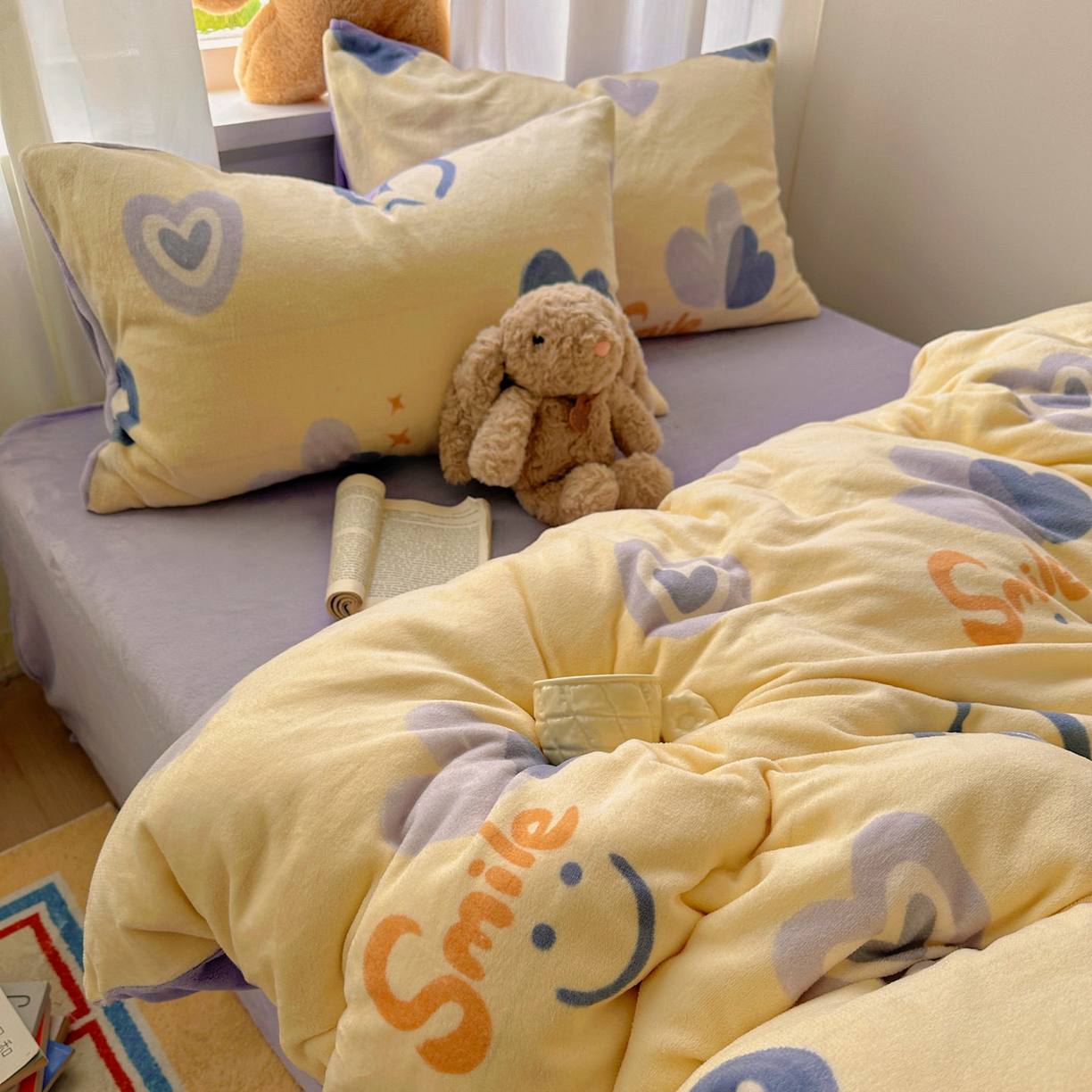 91家纺网 家纺一手货源 找家纺 小叮当家纺仓储工厂店 买家秀 爆款花型2025新款小清新180克跑量款牛奶绒三件套四件套 笑脸相迎