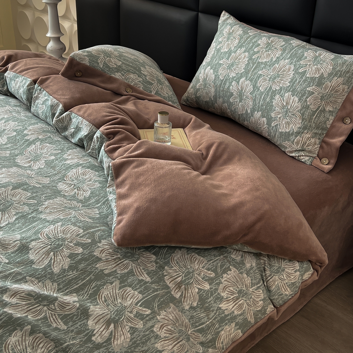 91家纺网 家纺一手货源 找家纺 （总）吾诺 水洗原麻拼牛奶绒四件套 纽扣款四件套-原麻系列