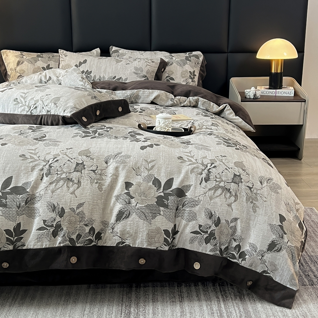 91家纺网 家纺一手货源 找家纺 吾诺家居 2025新款水洗原麻牛奶绒纽扣款四件套 晓梦