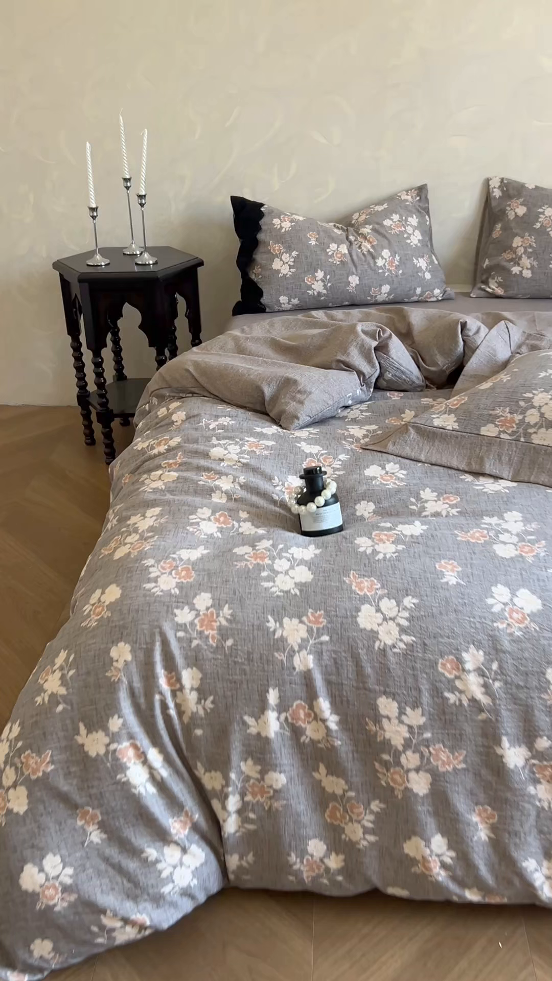 91家纺网 家纺一手货源 找家纺 小叮当家纺仓储工厂店 买家秀 爆款花型2025秋冬新款磨毛复古亚麻棉麻提花超软四件套 古咖芳华