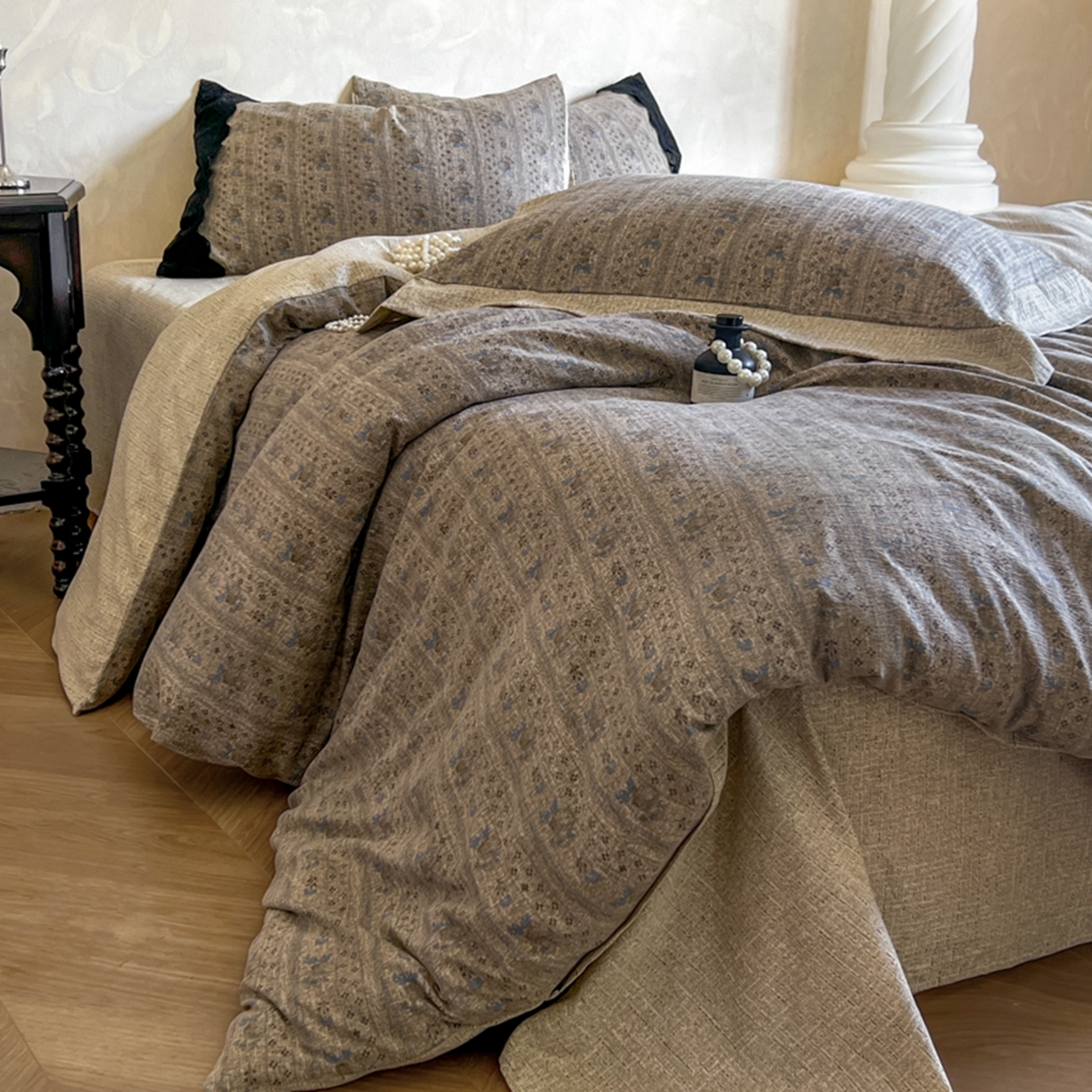 小叮当家纺仓储工厂店 买家秀 爆款花型2025秋冬新款磨毛复古亚麻棉麻提花超软四件套 古纹雅韵