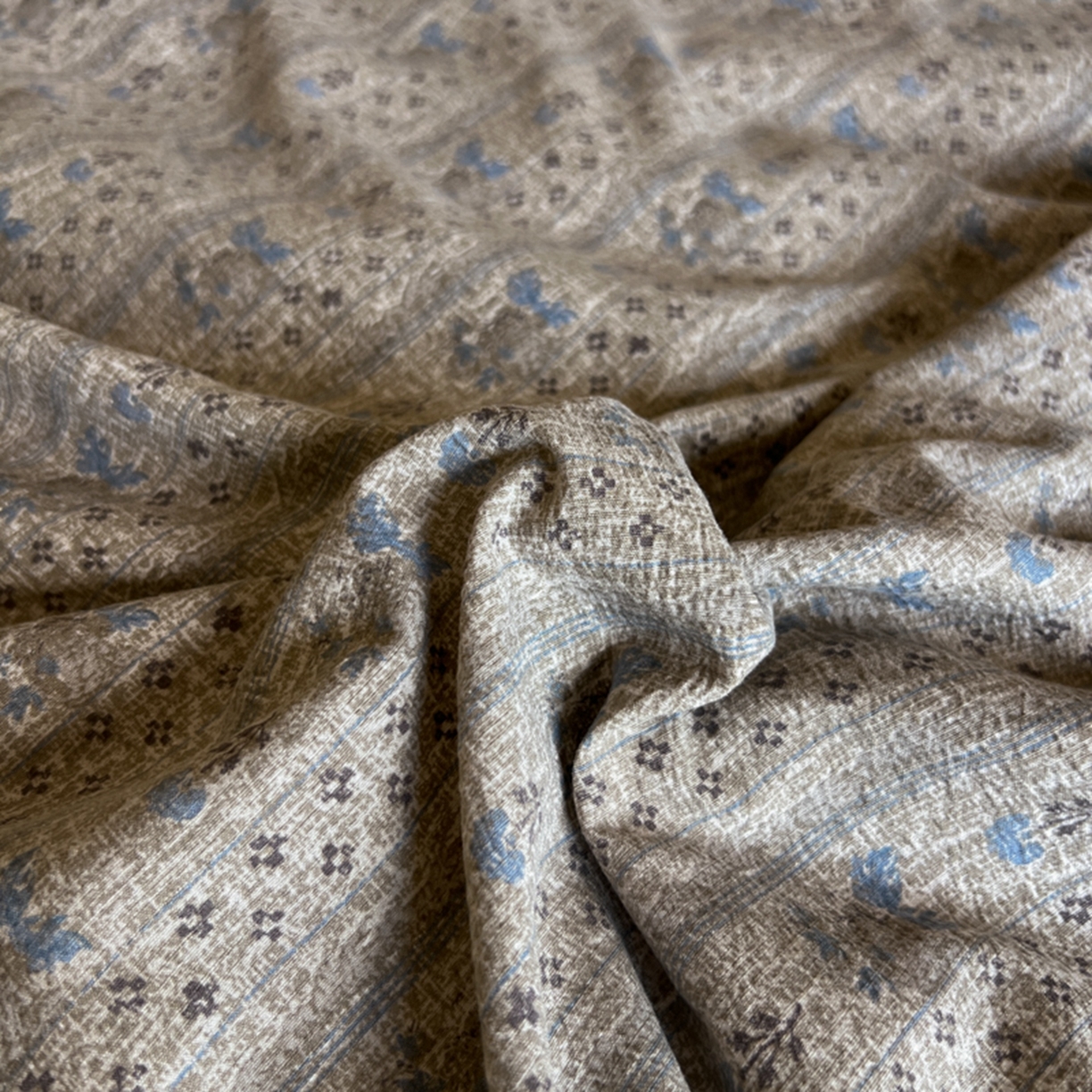 91家纺网 家纺一手货源 找家纺 小叮当家纺仓储工厂店 买家秀 爆款花型2025秋冬新款磨毛复古亚麻棉麻提花超软四件套 古纹雅韵