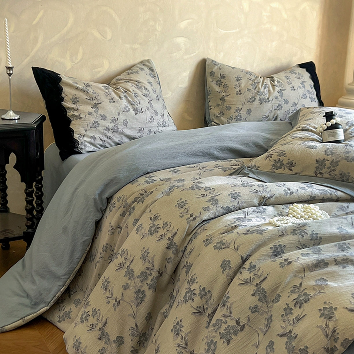 91家纺网 家纺一手货源 找家纺 小叮当家纺仓储工厂店 买家秀 爆款花型2025秋冬新款磨毛复古亚麻棉麻提花超软四件套 灰影花吟