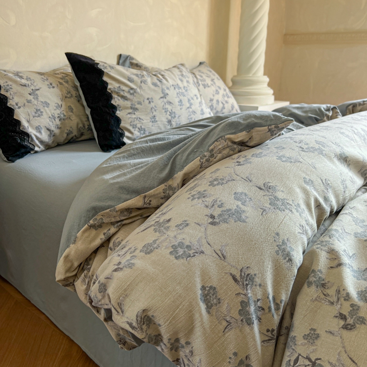 91家纺网 家纺一手货源 找家纺 小叮当家纺仓储工厂店 买家秀 爆款花型2025秋冬新款磨毛复古亚麻棉麻提花超软四件套 灰影花吟