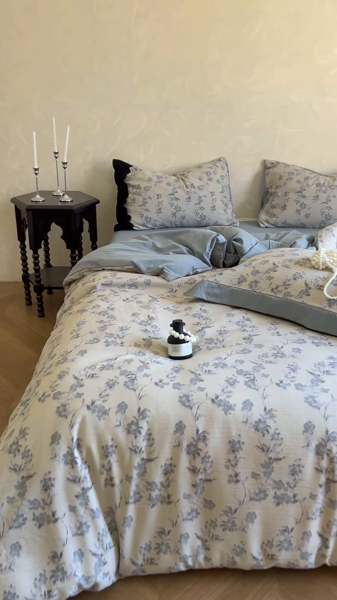 91家纺网 家纺一手货源 找家纺 小叮当家纺仓储工厂店 买家秀 爆款花型2025秋冬新款磨毛复古亚麻棉麻提花超软四件套 灰影花吟