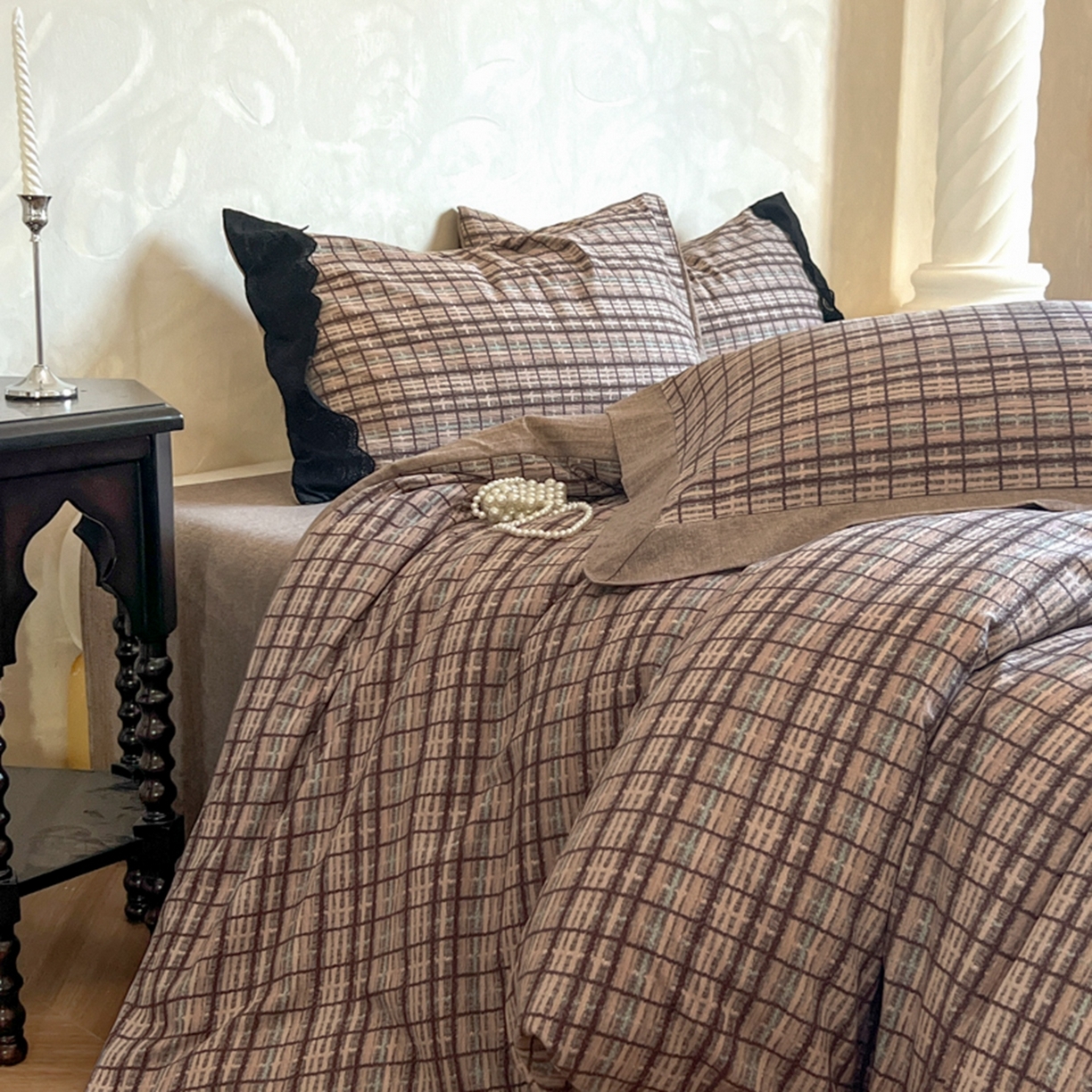 91家纺网 家纺一手货源 找家纺 小叮当家纺仓储工厂店 买家秀 爆款花型2025秋冬新款磨毛复古亚麻棉麻提花超软四件套 暖棕格纹