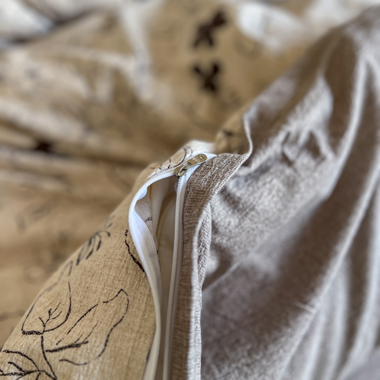 91家纺网 家纺一手货源 找家纺 小叮当家纺仓储工厂店 买家秀 爆款花型2025秋冬新款磨毛复古亚麻棉麻提花超软四件套 钱蔓花吟