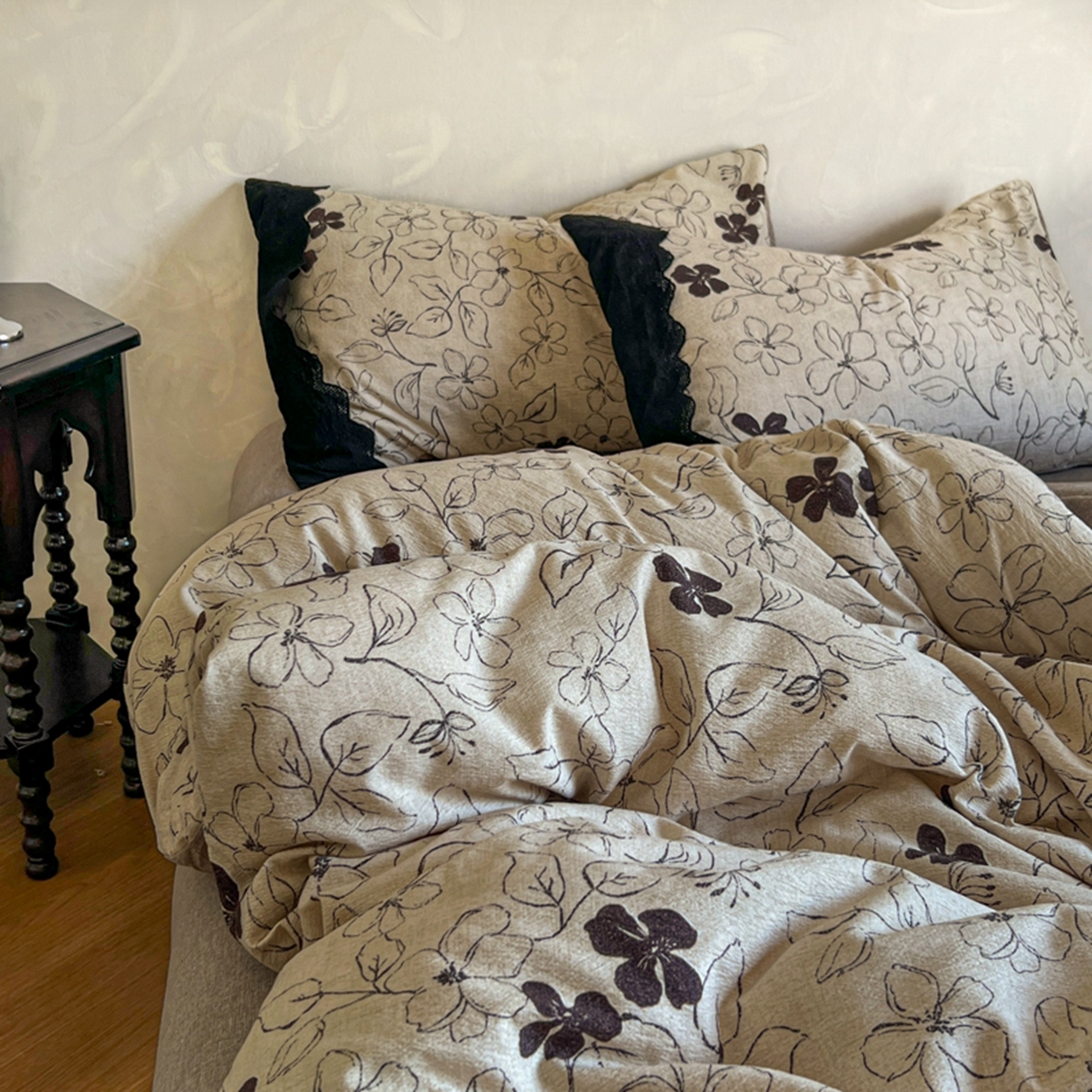 91家纺网 家纺一手货源 找家纺 小叮当家纺仓储工厂店 买家秀 爆款花型2025秋冬新款磨毛复古亚麻棉麻提花超软四件套 钱蔓花吟