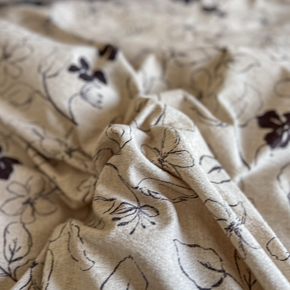 91家纺网 家纺一手货源 找家纺 小叮当家纺仓储工厂店 买家秀 爆款花型2025秋冬新款磨毛复古亚麻棉麻提花超软四件套 钱蔓花吟