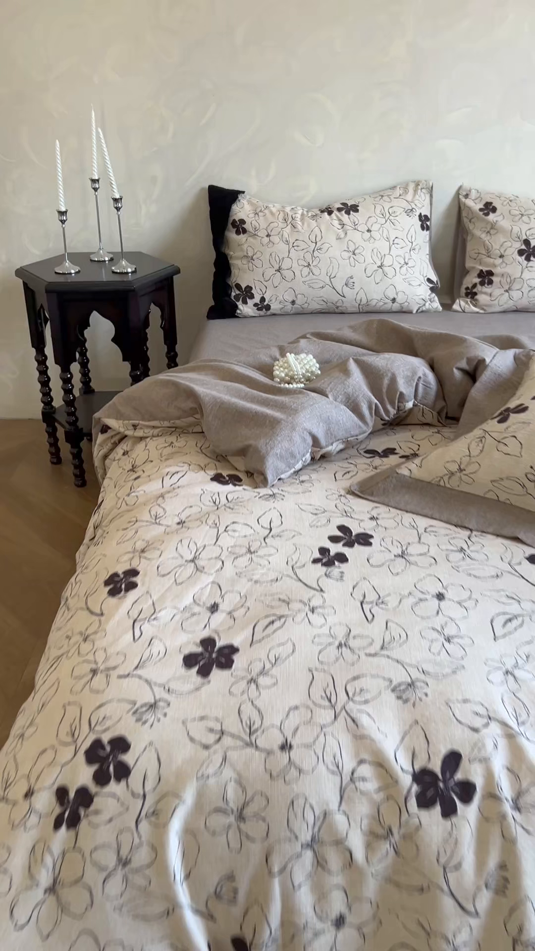 91家纺网 家纺一手货源 找家纺 小叮当家纺仓储工厂店 买家秀 爆款花型2025秋冬新款磨毛复古亚麻棉麻提花超软四件套 钱蔓花吟