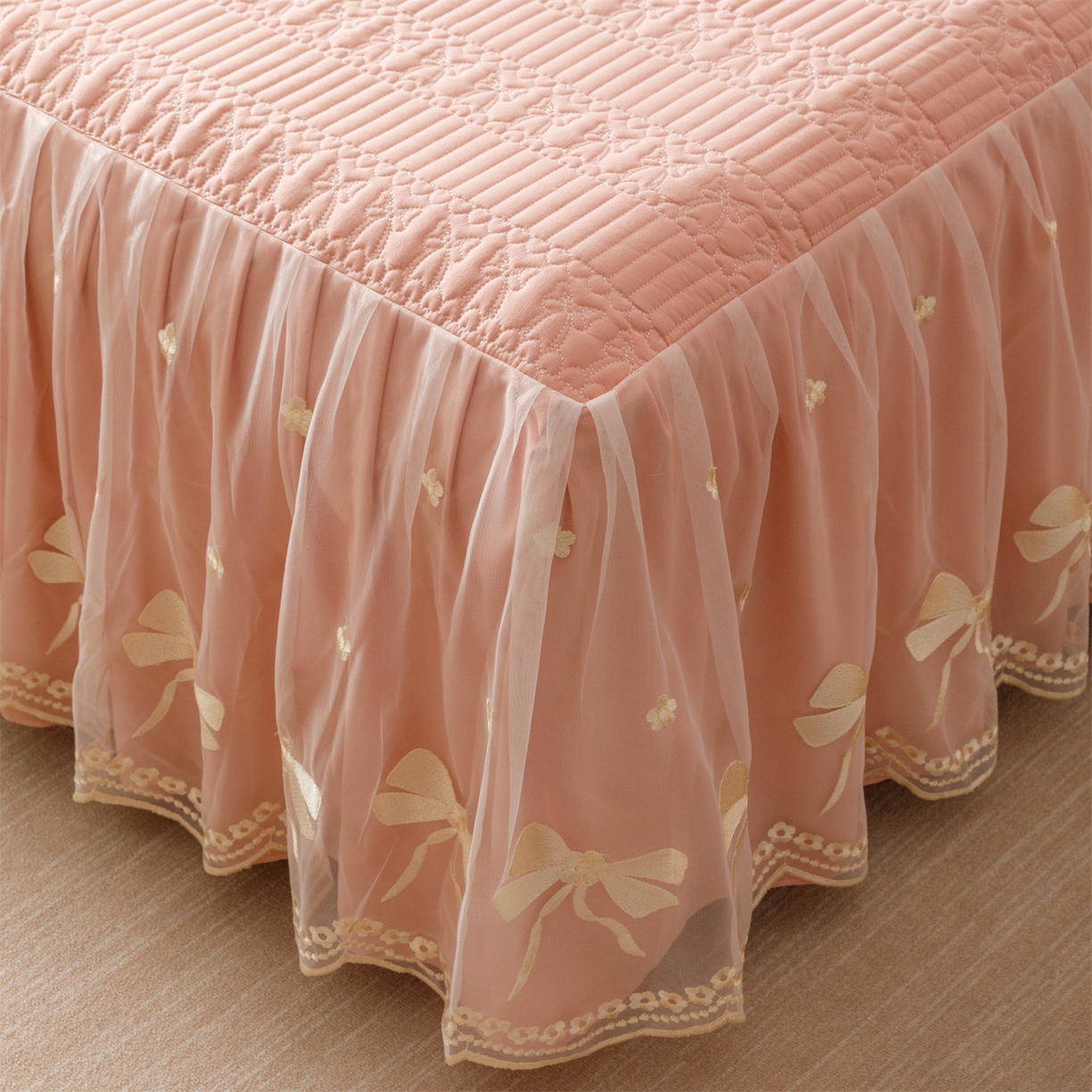 91家纺网 家纺一手货源 找家纺 （总）好儿喜家纺 2025新款A类水洗棉床裙三件套-拉贝尔系列