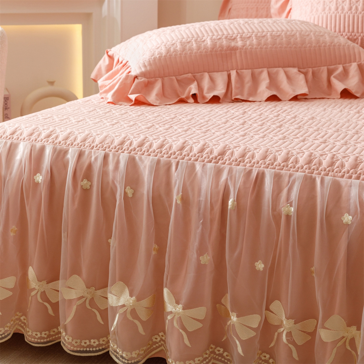 91家纺网 家纺一手货源 找家纺 （总）好儿喜家纺 2025新款A类水洗棉床裙三件套-拉贝尔系列