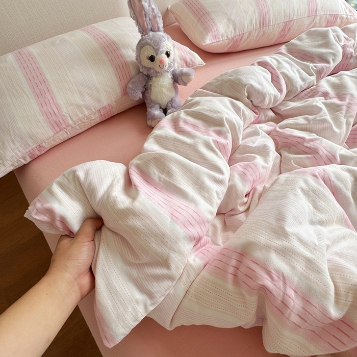 91家纺网 家纺一手货源 找家纺 8+8 2025新款全棉A类母婴级抗菌有氧全棉双层纱亲肤全棉小清新印花三件套四件套 简约款-极简主义粉,简约款-极简主义粉