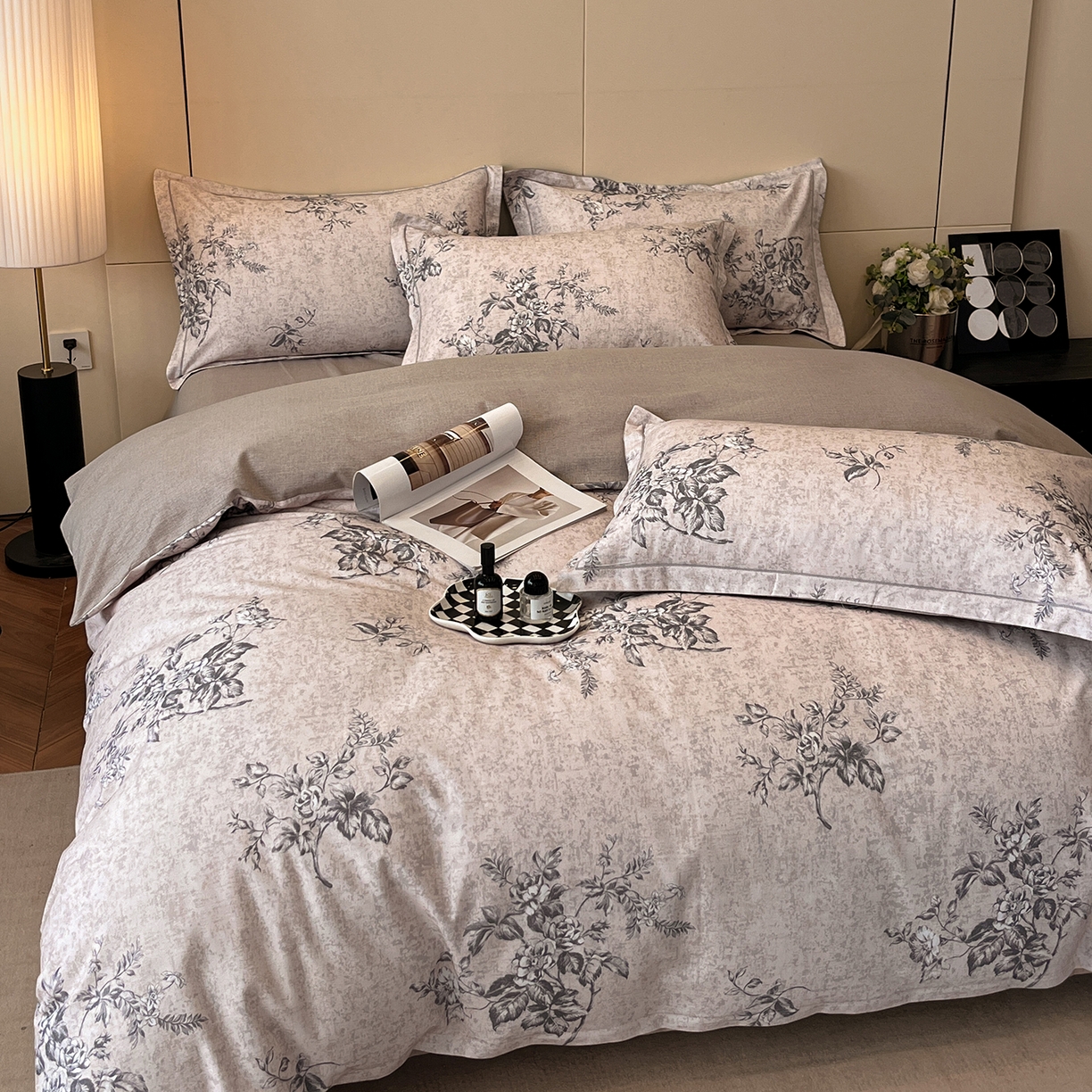 91家纺网 家纺一手货源 找家纺 简如 2025新款100%全棉纯棉磨毛四件套（有买家秀） 花悦颜-灰