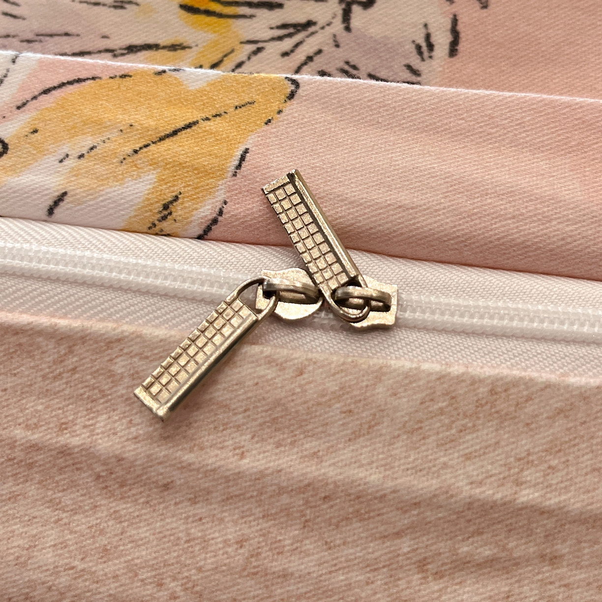 91家纺网 家纺一手货源 找家纺 简如 2025新款100%全棉纯棉磨毛四件套（有买家秀） 恋歌-粉