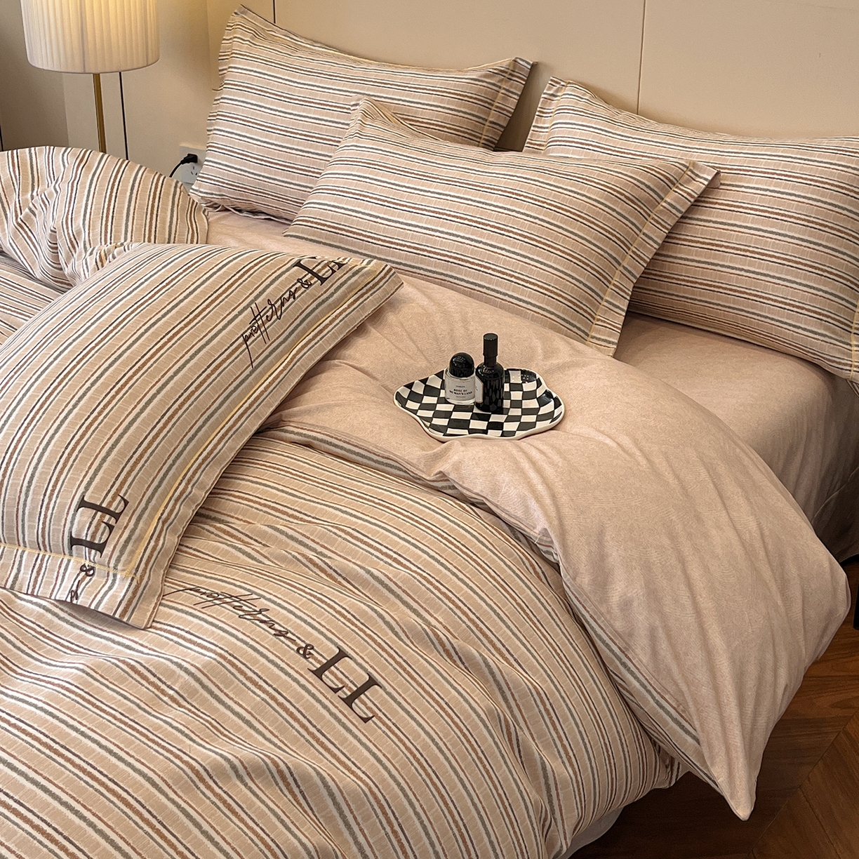 91家纺网 家纺一手货源 找家纺 简如 2025新款100%全棉纯棉磨毛四件套（有买家秀） 佩洛西-棕