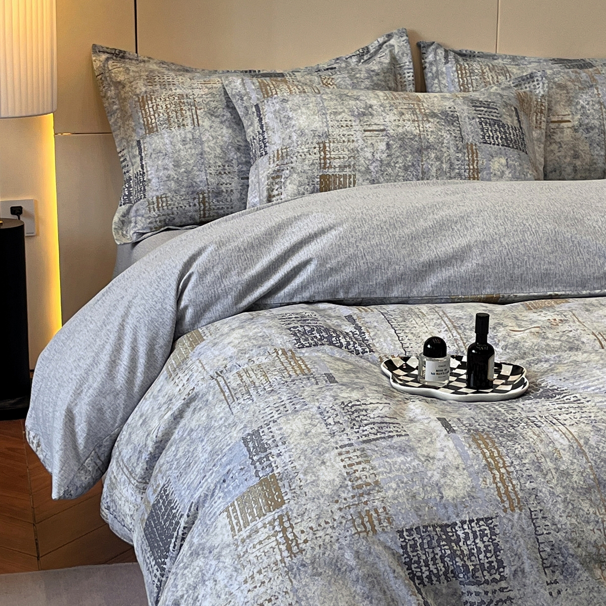 91家纺网 家纺一手货源 找家纺 简如 2025新款100%全棉纯棉磨毛四件套（有买家秀） 情歌-灰