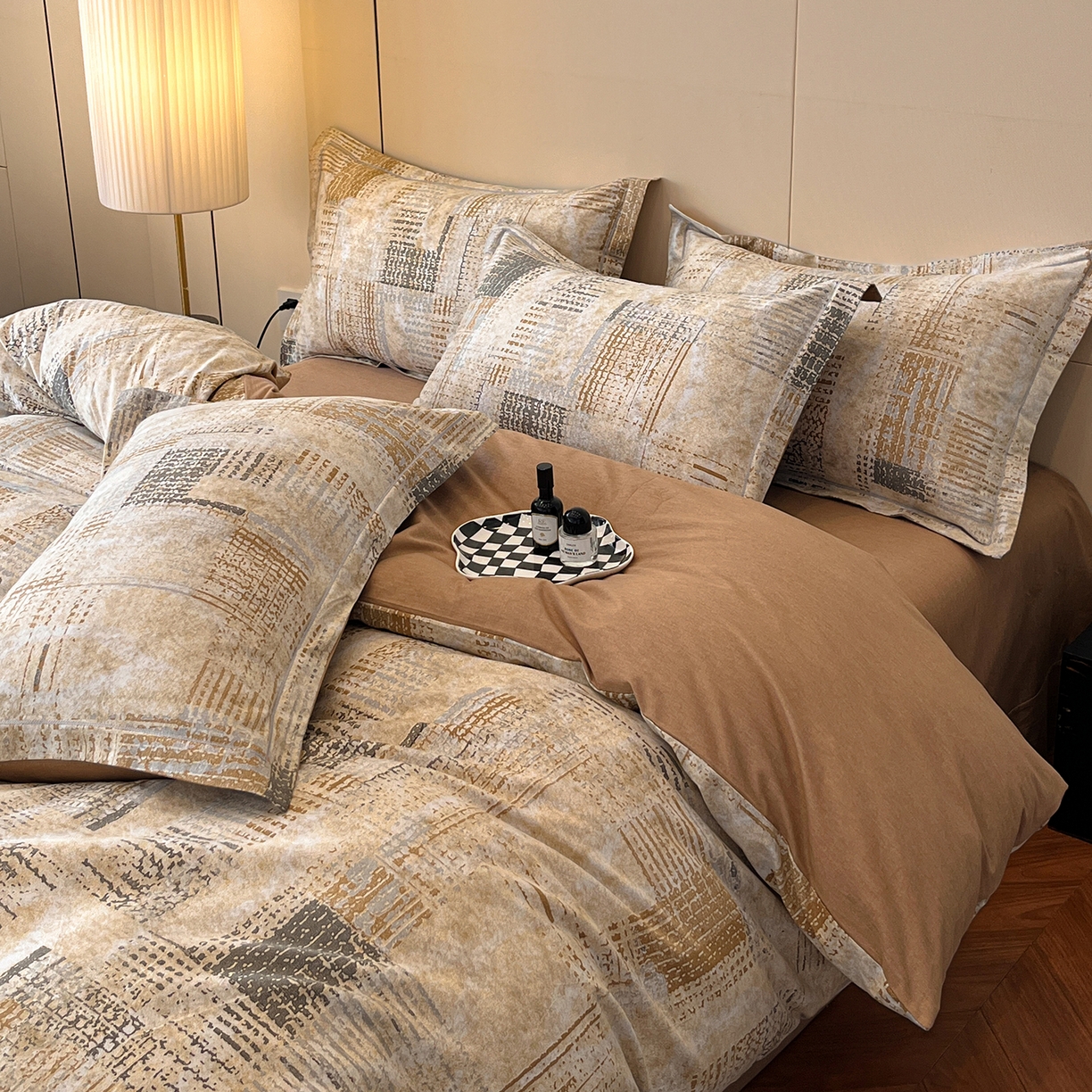 91家纺网 家纺一手货源 找家纺 简如 2025新款100%全棉纯棉磨毛四件套（有买家秀） 情歌-棕